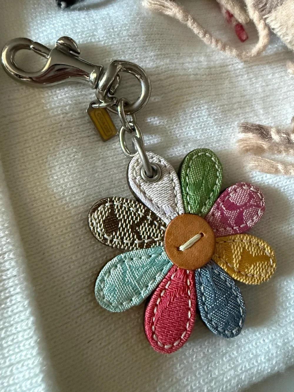 Coach Y2K vintage Daisy flower multicolor patchwork bag charm keychain - Picture 6 of 16